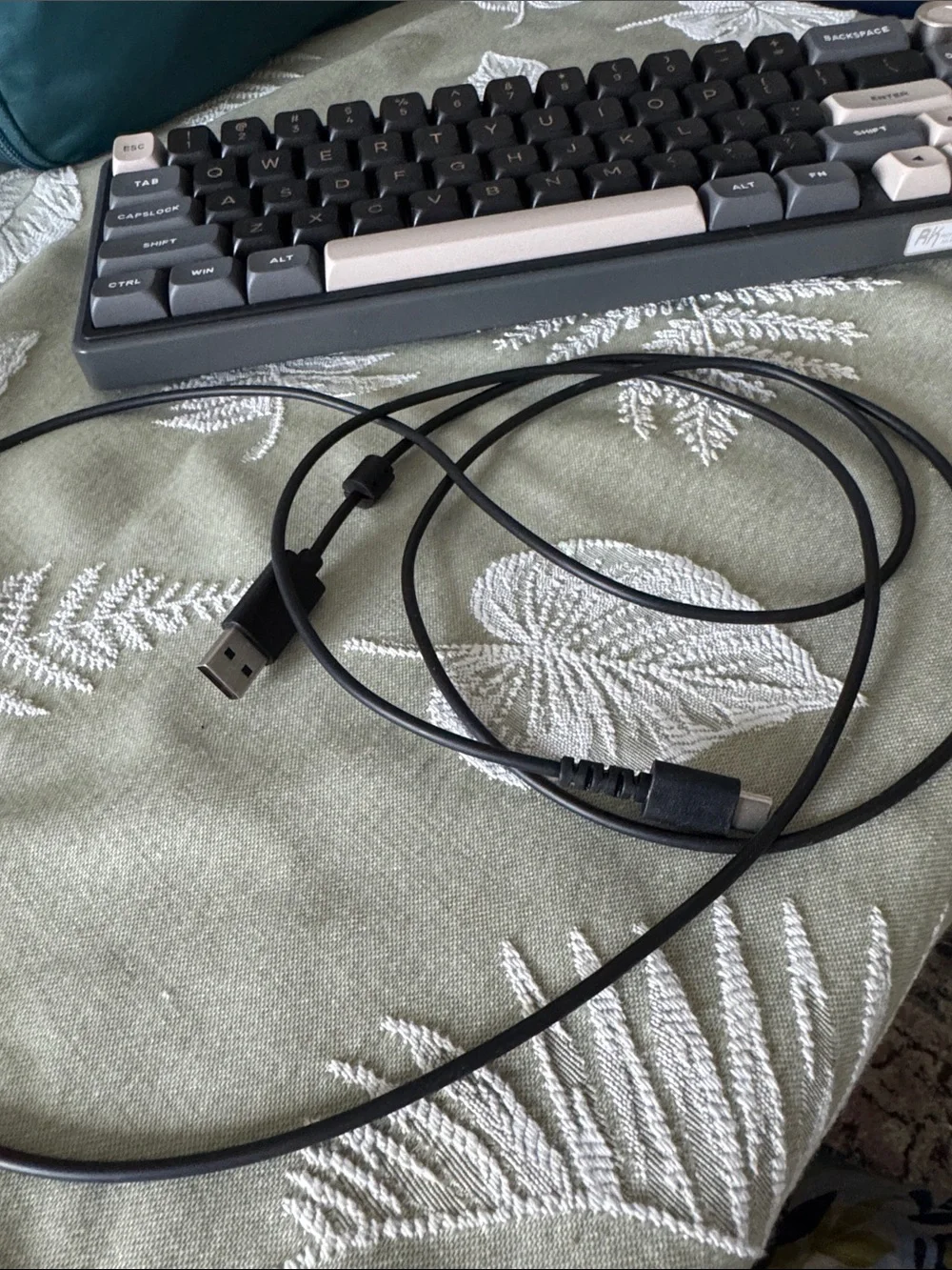 RK Royal Kludge R65 wired gaming keyboard